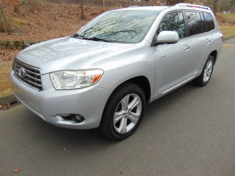 2010 Toyota Highlander for sale at Lakewood Auto Body LLC in Waterbury CT