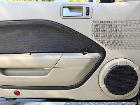 2007 Ford Mustang GT Deluxe