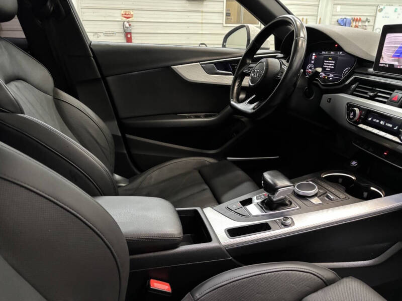 2017 Audi A4 2.0T quattro Premium Plus