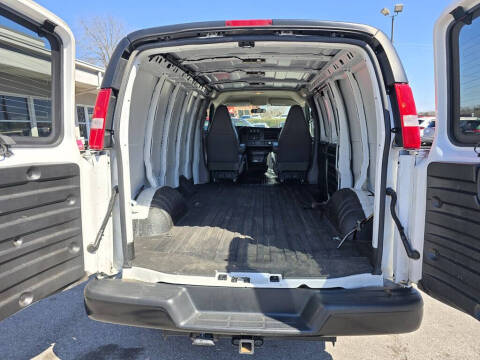 2022 GMC Savana 2500