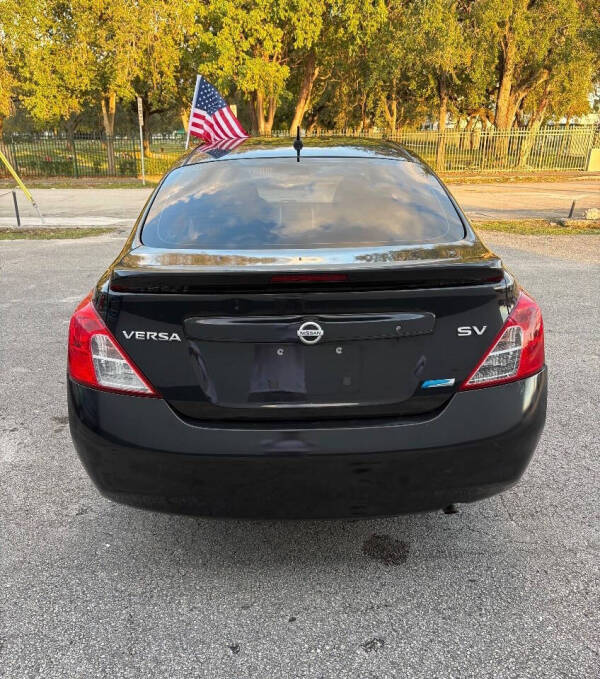 2014 Nissan Versa 1.6 SV