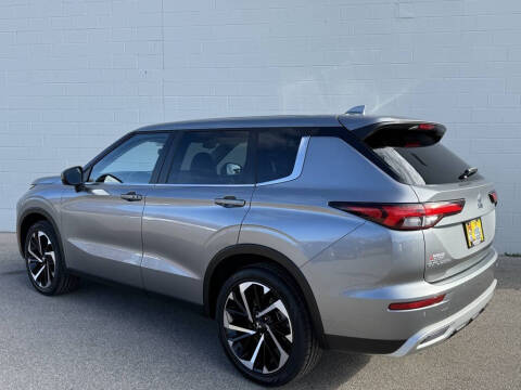 2024 Mitsubishi Outlander SE