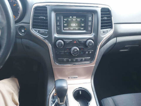 2017 Jeep Grand Cherokee Laredo