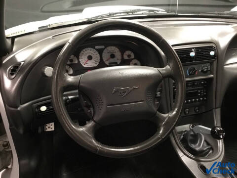 2002 Ford Mustang GT Deluxe