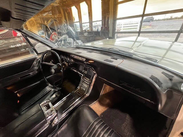 1965 Ford Thunderbird