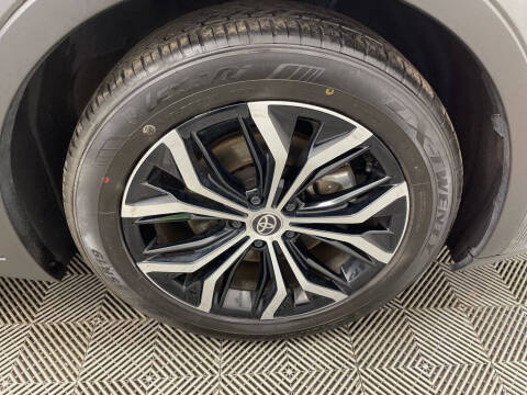 2024 Toyota Crown XLE