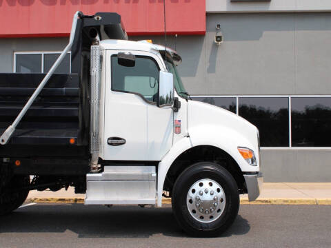 2025 Kenworth T280