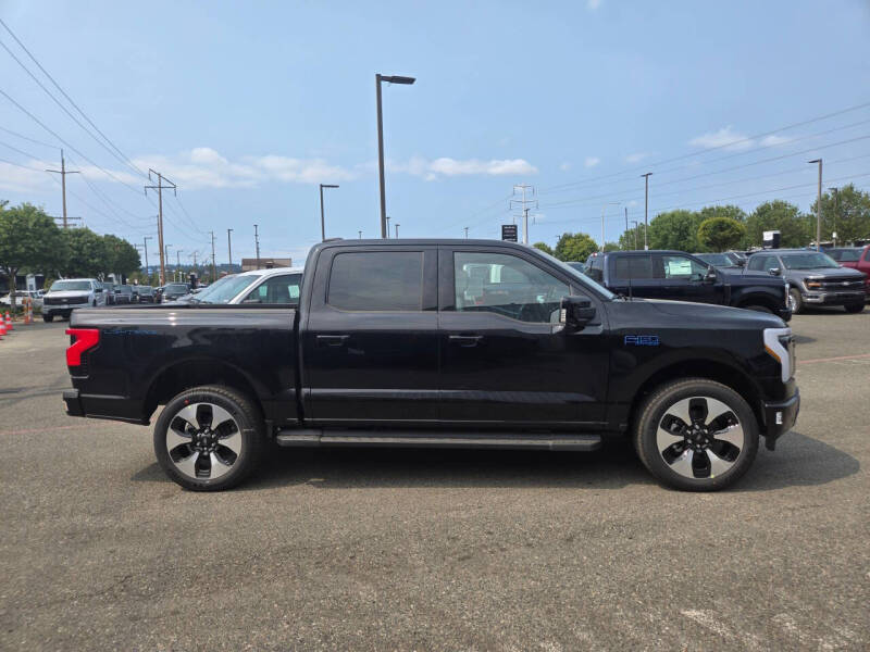 2025 Ford F-150 Lightning Platinum