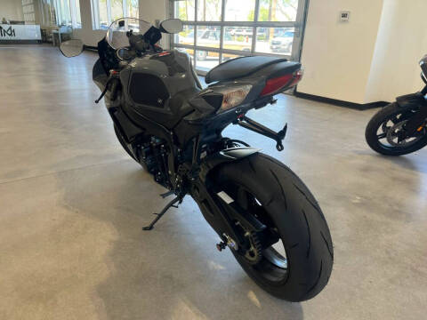 2025 Suzuki GSX-R