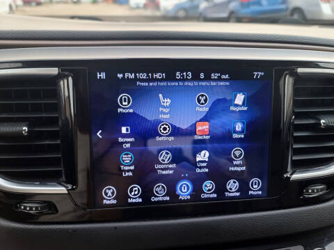 2017 Chrysler Pacifica Touring-L Plus