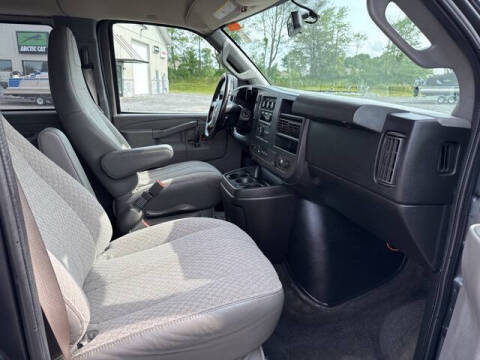 2017 Chevrolet Express LS 2500