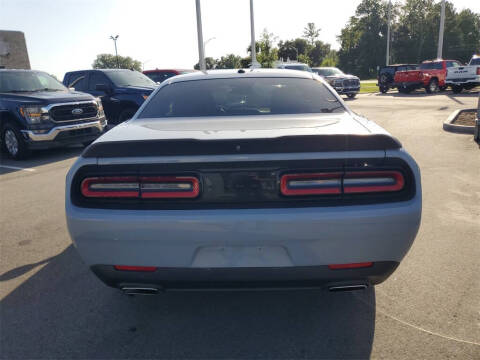 2021 Dodge Challenger SXT