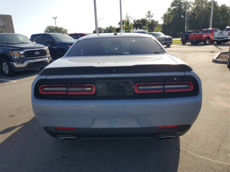 2021 Dodge Challenger SXT