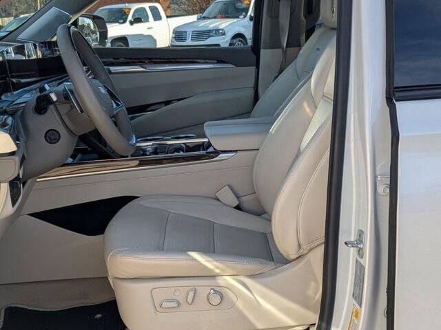 2025 Cadillac Escalade Sport Platinum