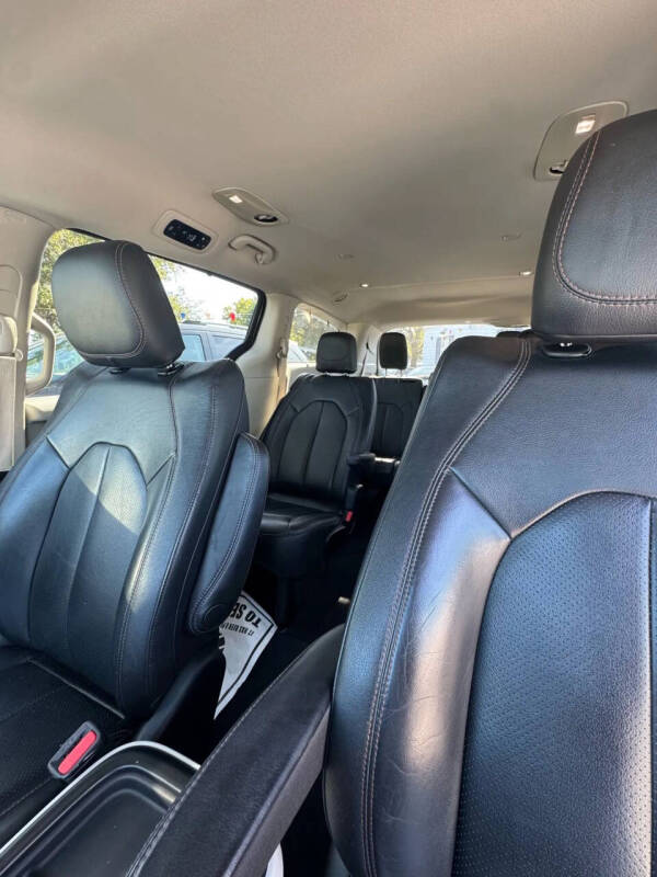 2018 Chrysler Pacifica Touring L