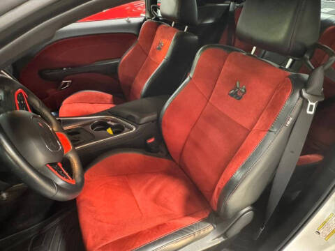 2018 Dodge Challenger 392 HEMI Scat Pack Shaker