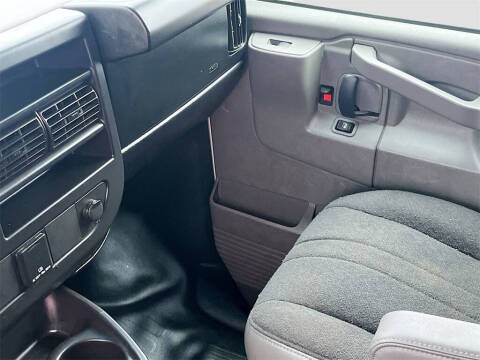 2024 GMC Savana 2500