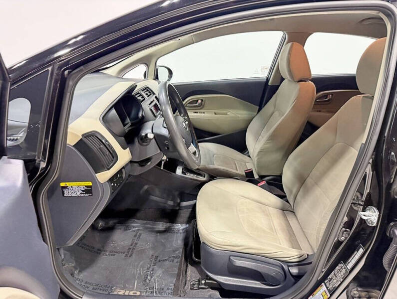 2015 Kia Rio 5-Door LX