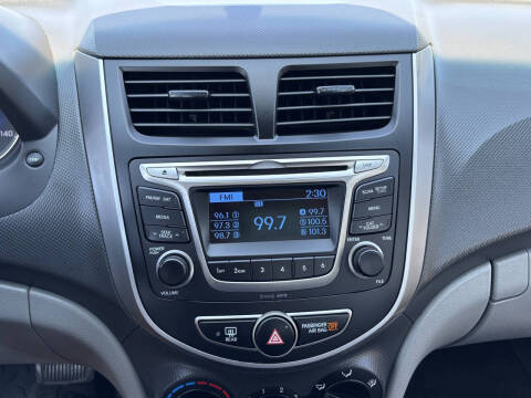 2017 Hyundai Accent SE