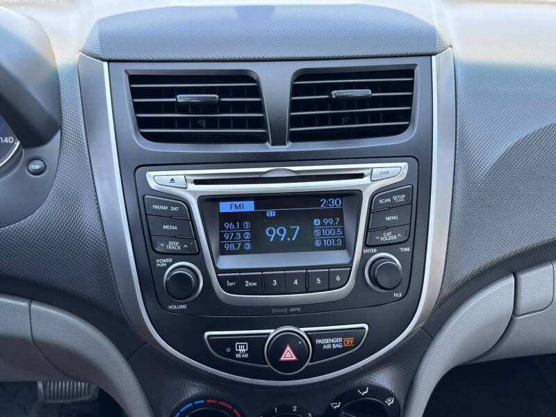 2017 Hyundai Accent SE