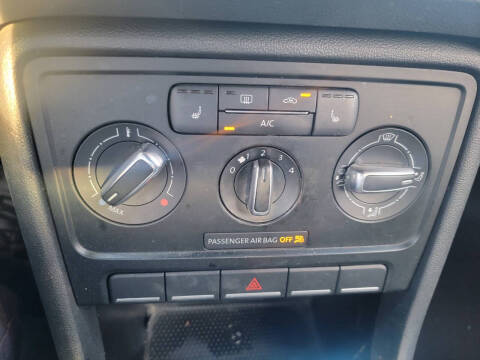 2015 Volkswagen Beetle 1.8T Entry PZEV