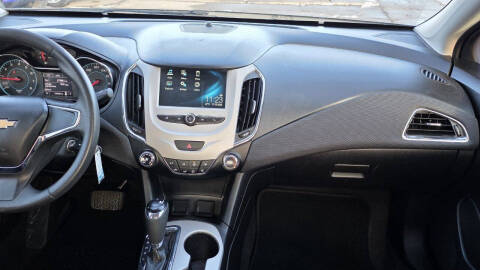 2018 Chevrolet Cruze LS Auto