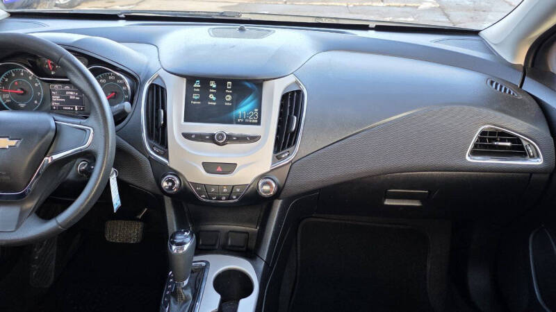 2018 Chevrolet Cruze LS Auto