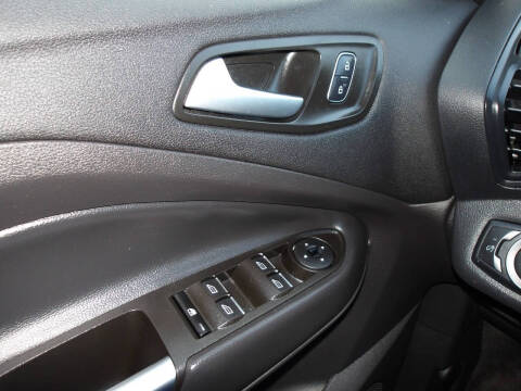 2017 Ford C-MAX Hybrid SE