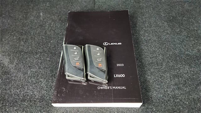 2023 Lexus LX 600 Luxury
