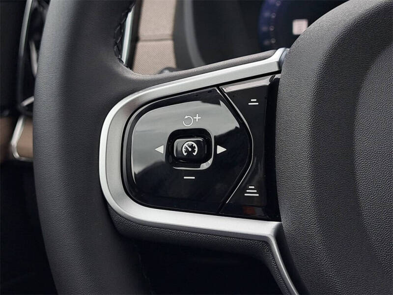 2026 Volvo XC90 B6 Core