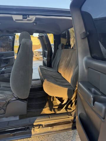 2004 Chevrolet Silverado 1500 LS