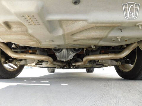 2004 Ford Thunderbird Deluxe