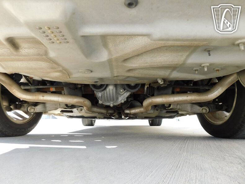 2004 Ford Thunderbird Deluxe