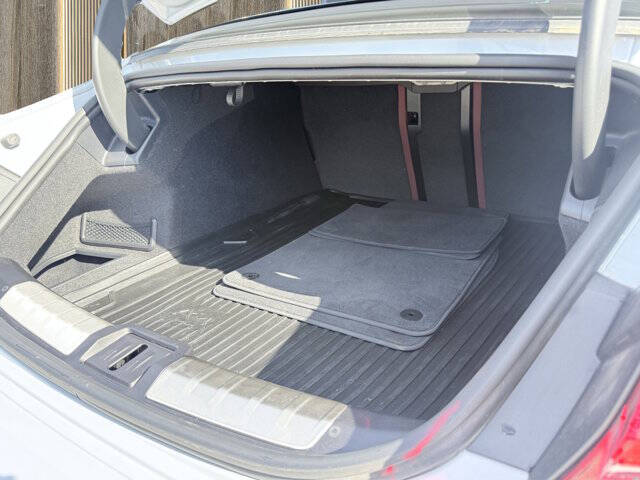 2024 Audi e-tron GT quattro Premium Plus