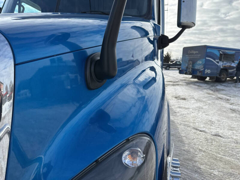 2016 Freightliner Cascadia