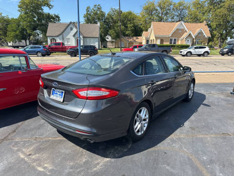2016 Ford Fusion SE