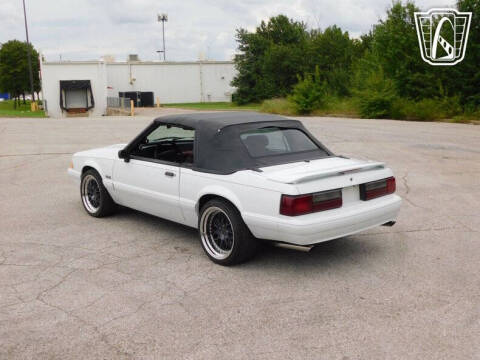 1990 Ford Mustang