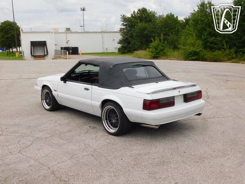 1990 Ford Mustang