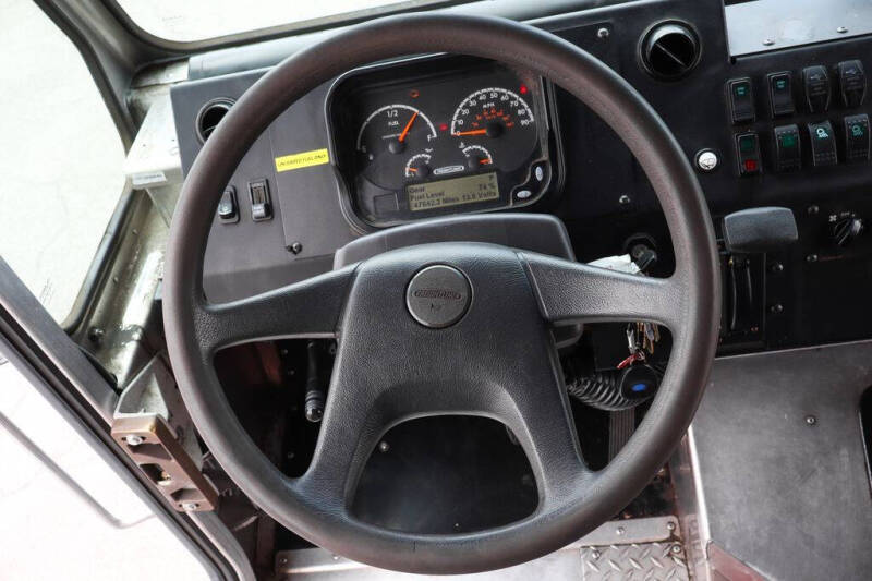 2021 Freightliner MT45 Chassis