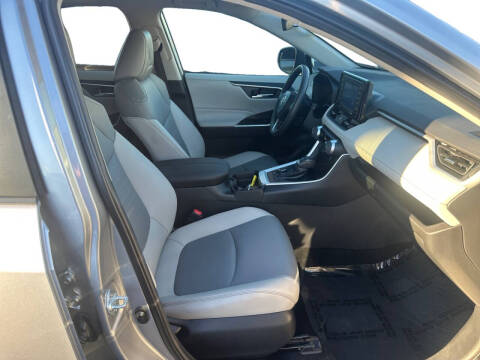 2021 Toyota RAV4 Hybrid XLE Premium