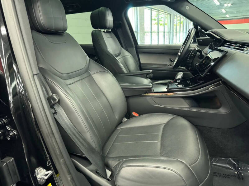 2024 Land Rover Range Rover Sport P360 SE