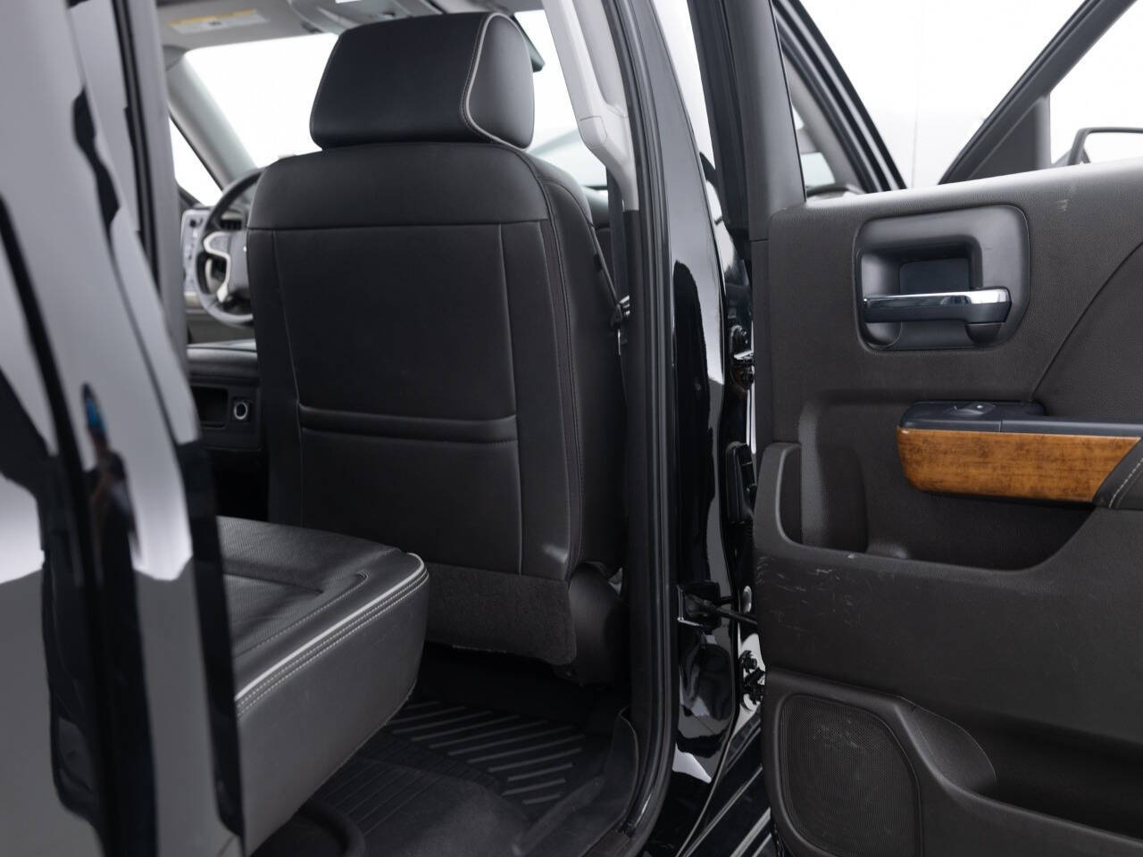 Used Car 2018 Chevrolet Silverado 1500  High Country 4x4 4dr Crew Cab 5.8 Ft. Sb For Sale Under $35,000 In Coal City, Illinois