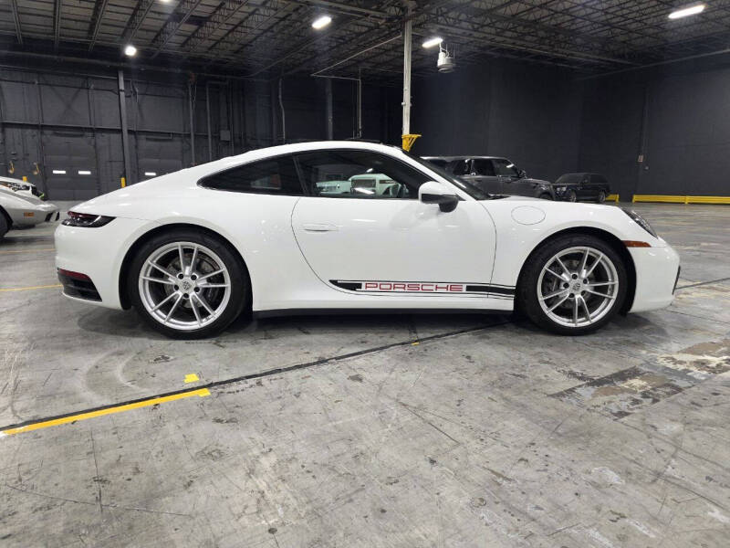 2020 Porsche 911 Carrera