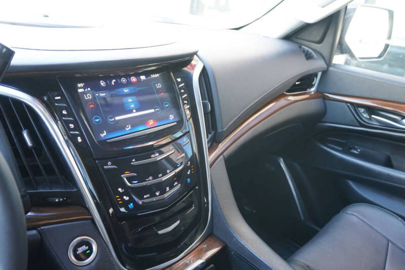 2020 Cadillac Escalade ESV Luxury