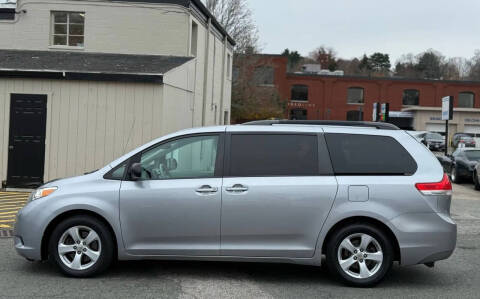 2012 Toyota Sienna