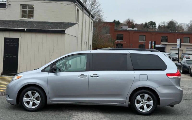 2012 Toyota Sienna