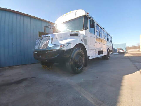 2010 IC Bus CE Series