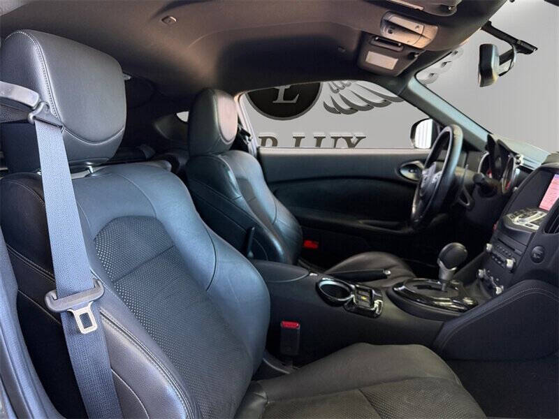 2017 Nissan 370Z Touring