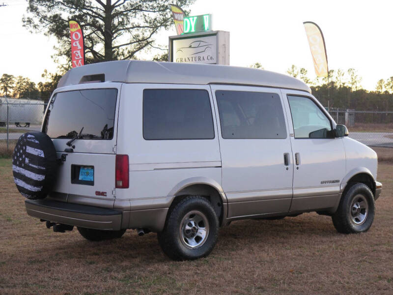 2002 GMC Safari SLE