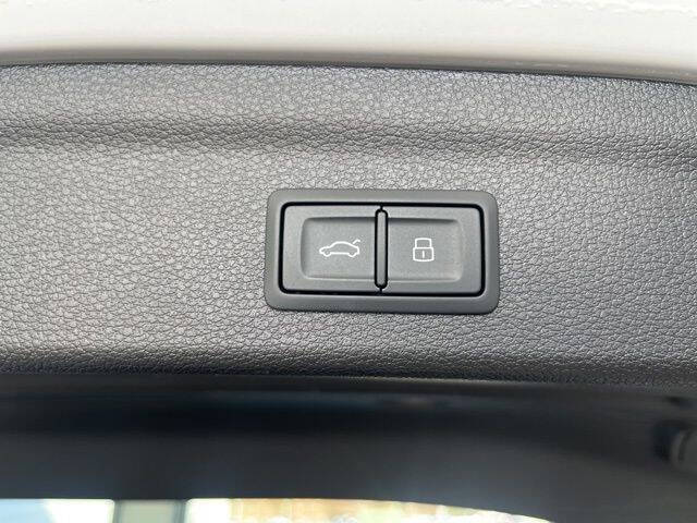 2025 Audi Q3 quattro S line Premium 45 TFSI